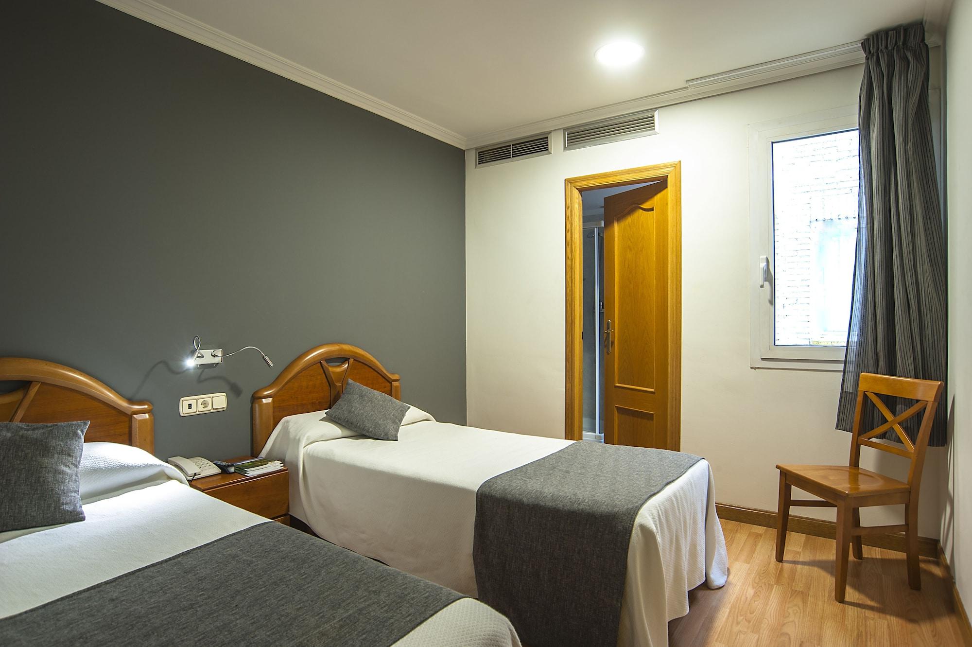 Iraipe Izaga Hostal Noáin Extérieur photo