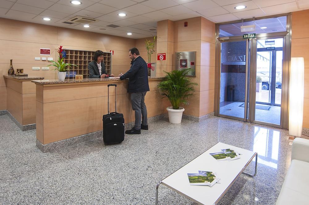Iraipe Izaga Hostal Noáin Extérieur photo